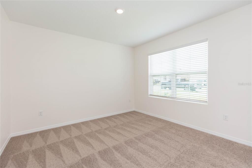 For Sale: $375,000 (4 beds, 2 baths, 2526 Square Feet)
