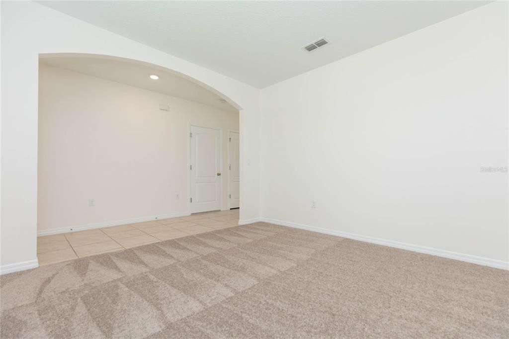 For Sale: $375,000 (4 beds, 2 baths, 2526 Square Feet)