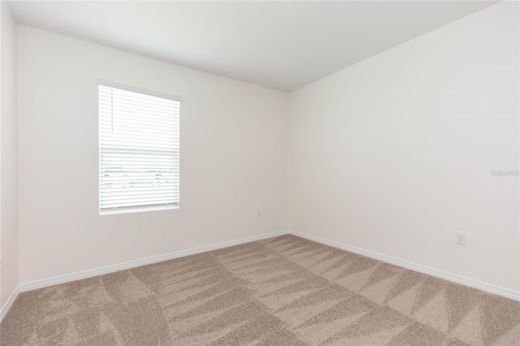 For Sale: $375,000 (4 beds, 2 baths, 2526 Square Feet)