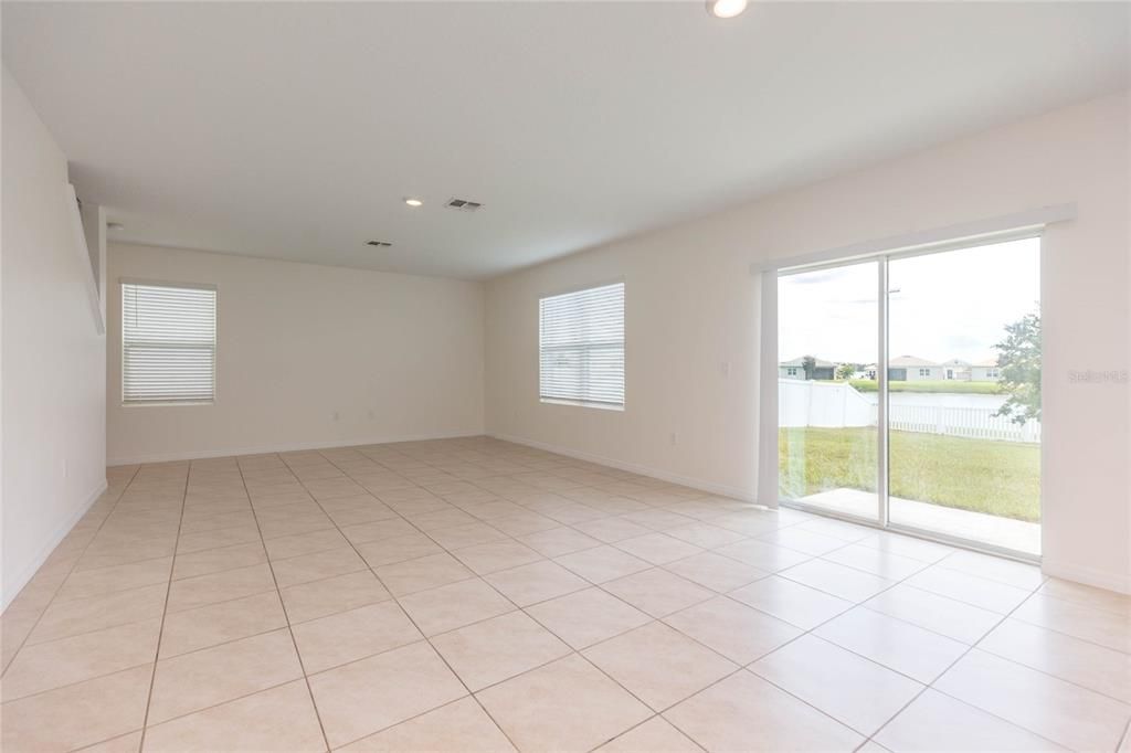 For Sale: $375,000 (4 beds, 2 baths, 2526 Square Feet)