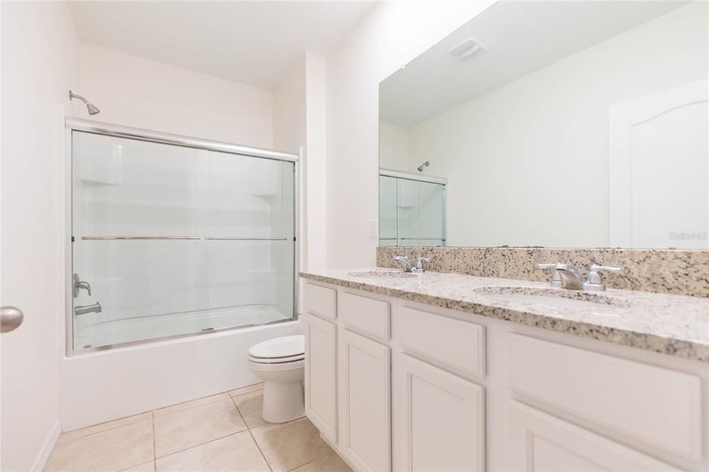 For Sale: $375,000 (4 beds, 2 baths, 2526 Square Feet)