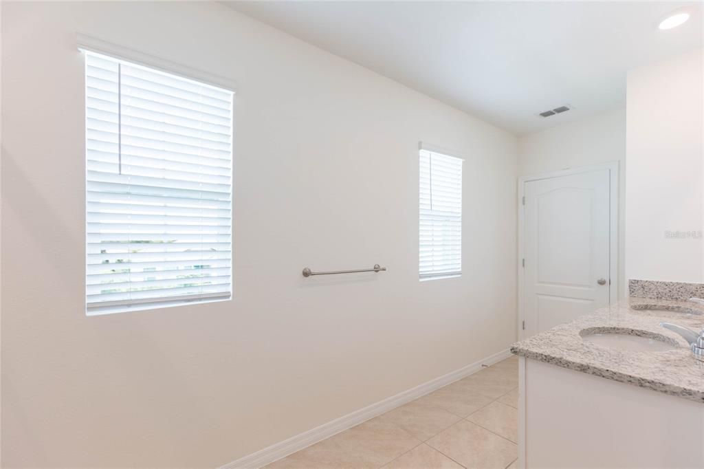 For Sale: $375,000 (4 beds, 2 baths, 2526 Square Feet)