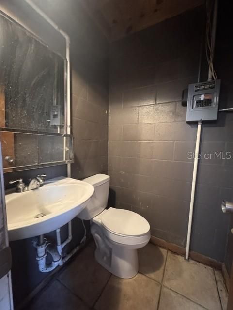 For Sale: $339,900 (3 beds, 2 baths, 1718 Square Feet)