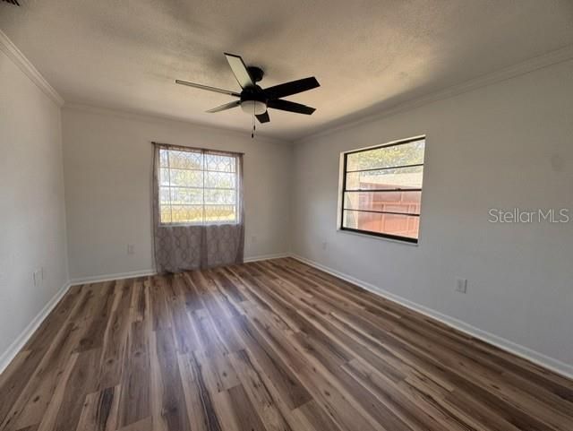 For Sale: $339,900 (3 beds, 2 baths, 1718 Square Feet)