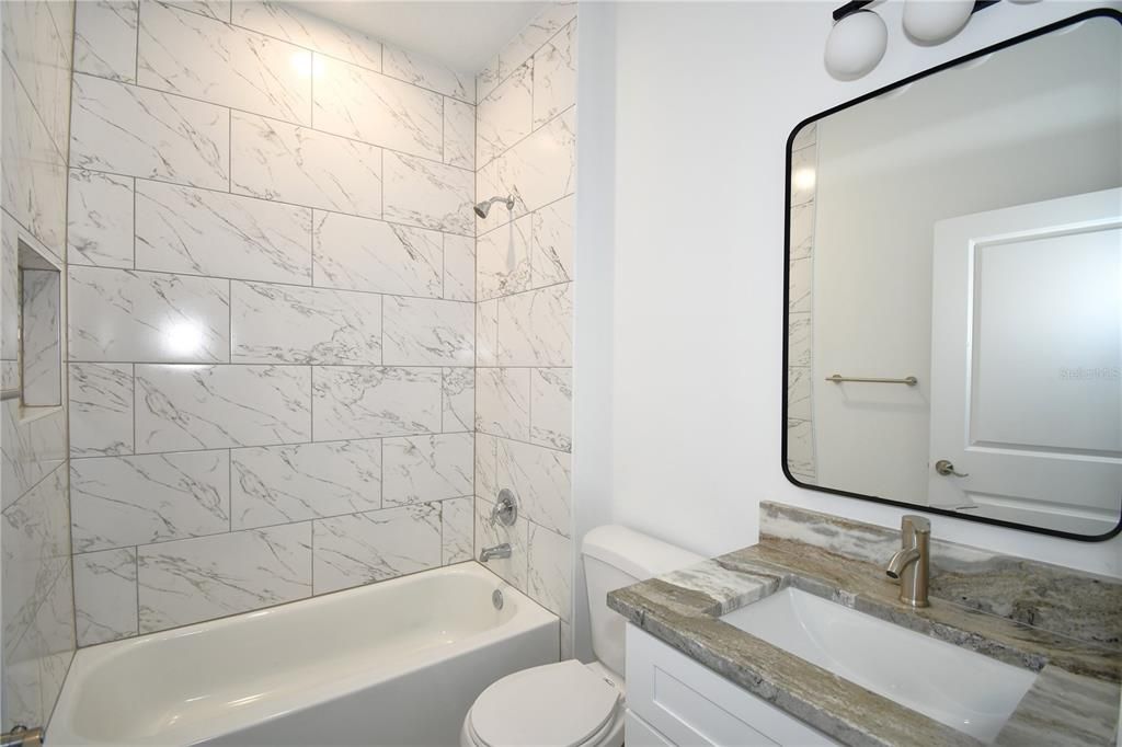 En Venta: $297,470 (3 camas, 2 baños, 1500 Pies cuadrados)