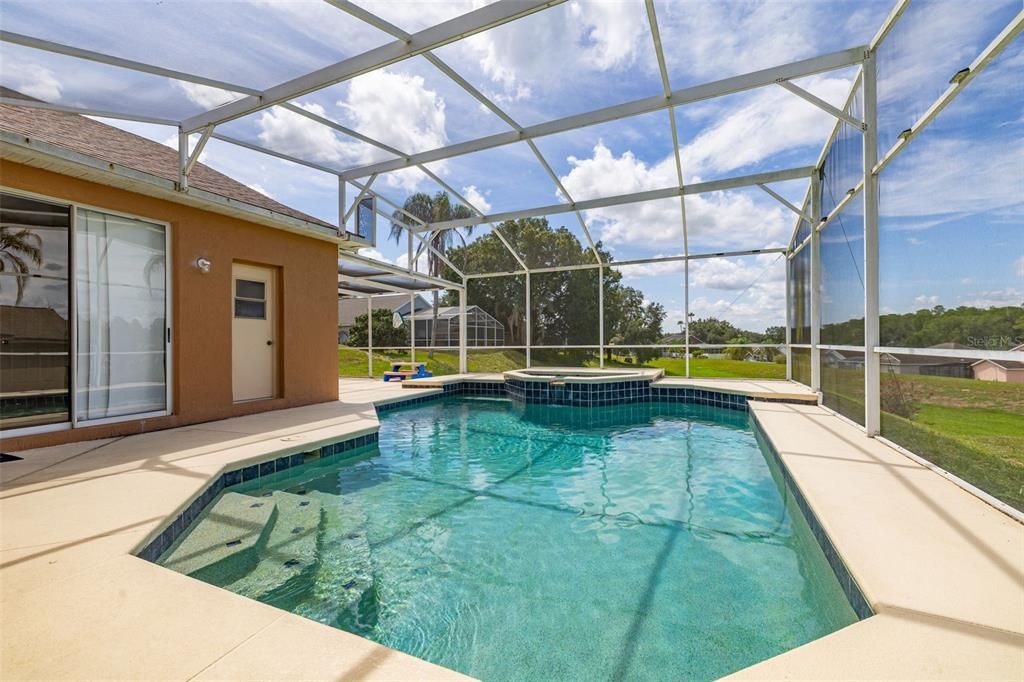 En Venta: $467,000 (4 camas, 3 baños, 2006 Pies cuadrados)