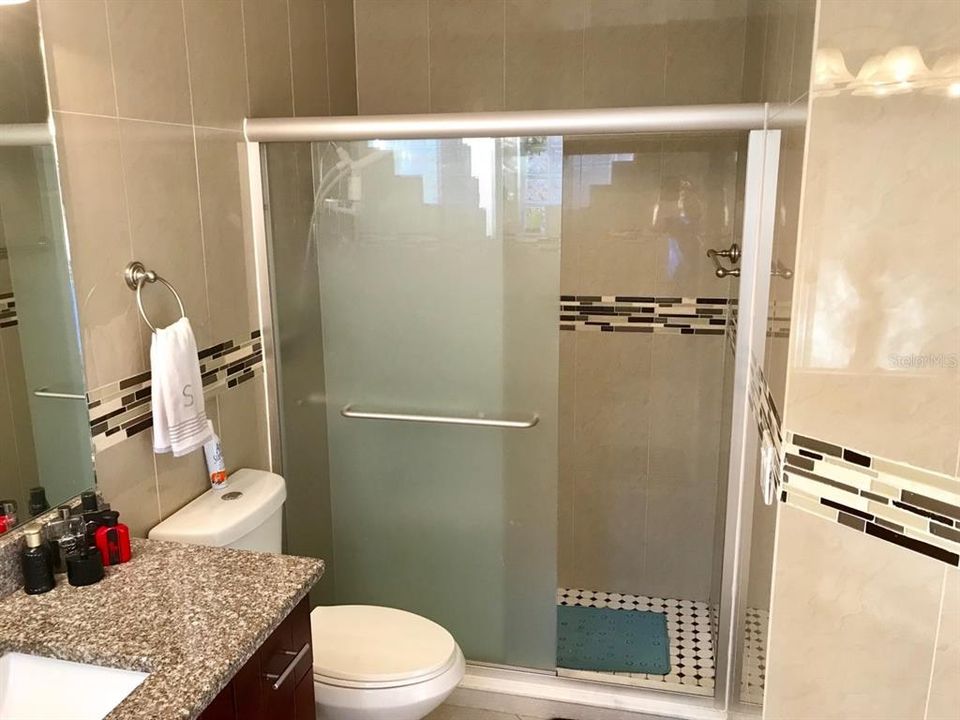 En Renta: $3,300 (3 camas, 2 baños, 2235 Pies cuadrados)