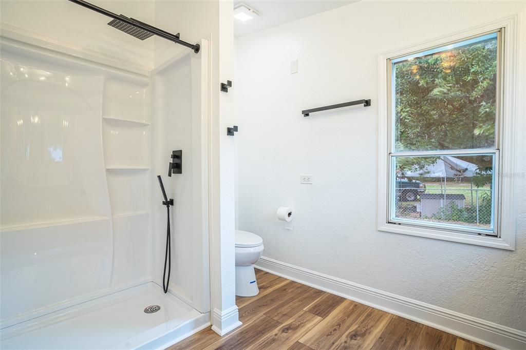 For Sale: $365,000 (3 beds, 2 baths, 1323 Square Feet)