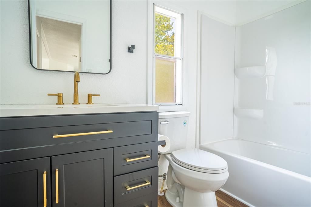 For Sale: $365,000 (3 beds, 2 baths, 1323 Square Feet)