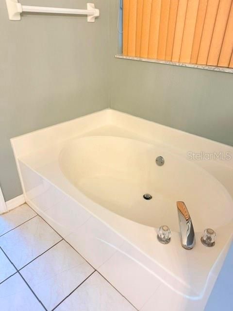 For Rent: $1,850 (3 beds, 2 baths, 1927 Square Feet)