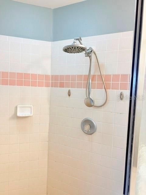 For Rent: $1,850 (3 beds, 2 baths, 1927 Square Feet)