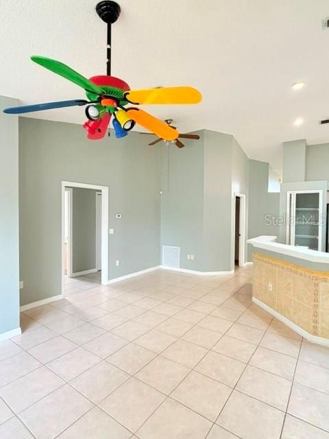 For Rent: $1,850 (3 beds, 2 baths, 1927 Square Feet)
