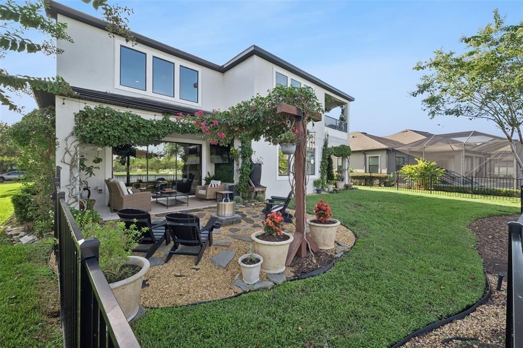 For Sale: $960,000 (5 beds, 4 baths, 3821 Square Feet)