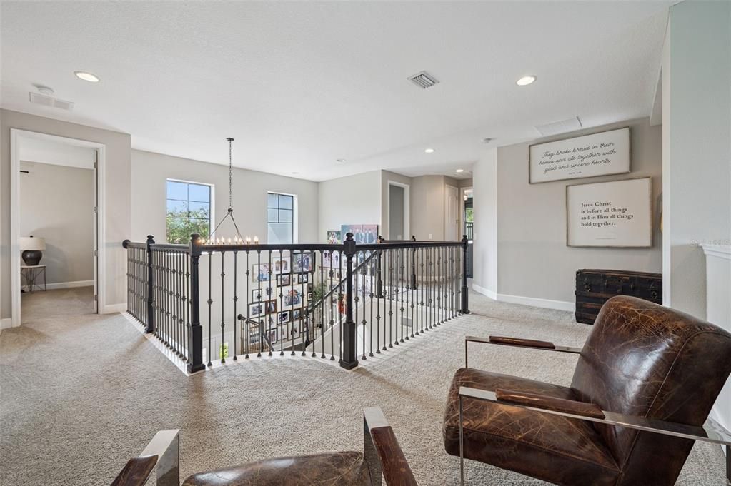 For Sale: $960,000 (5 beds, 4 baths, 3821 Square Feet)