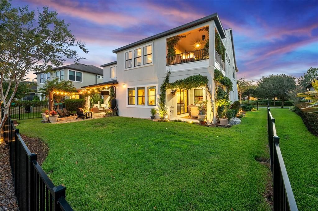 For Sale: $960,000 (5 beds, 4 baths, 3821 Square Feet)