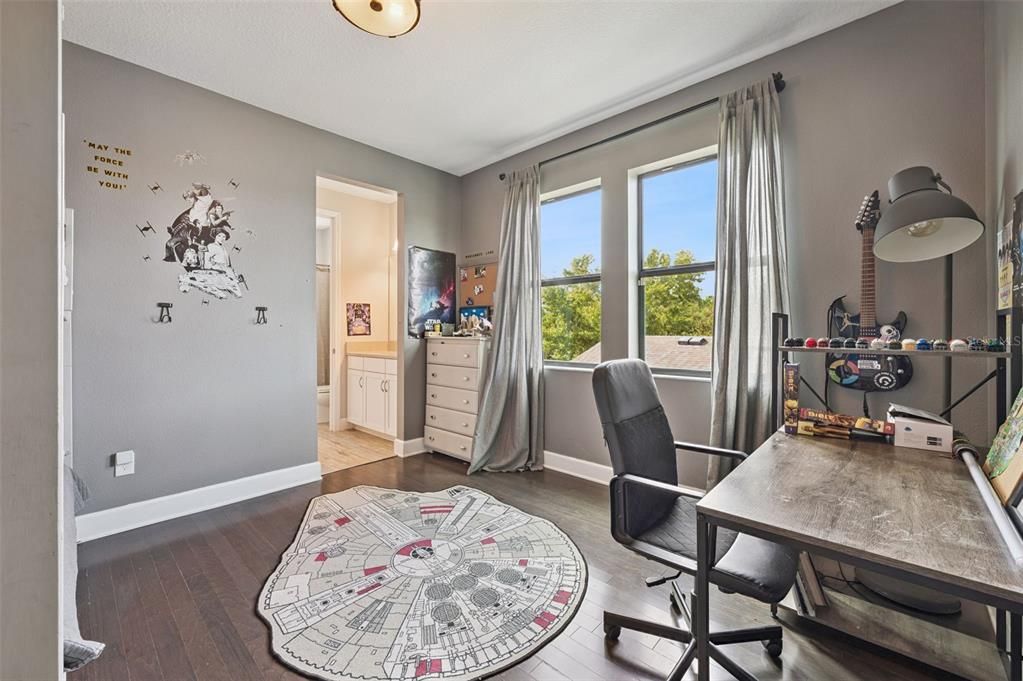 For Sale: $960,000 (5 beds, 4 baths, 3821 Square Feet)