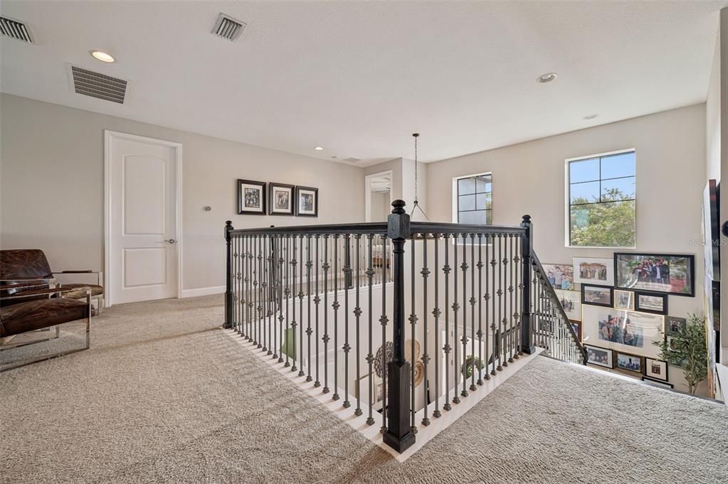 For Sale: $960,000 (5 beds, 4 baths, 3821 Square Feet)