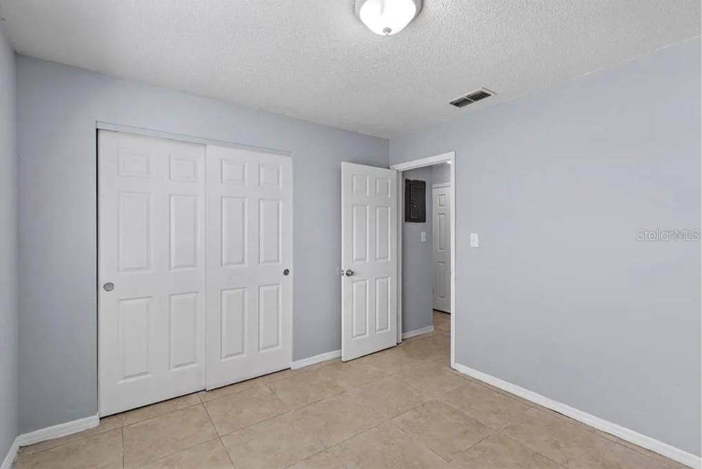 На продажу: $265,000 (4 спален, 0 ванн, 1540 Квадратных фут)