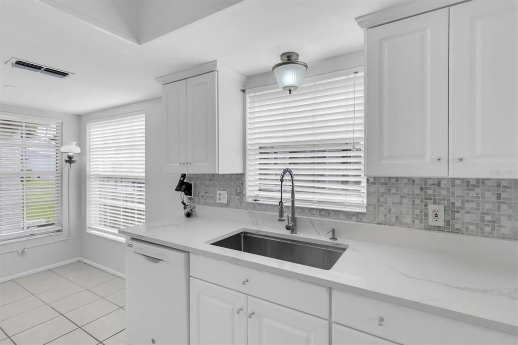 For Sale: $224,900 (2 beds, 2 baths, 1135 Square Feet)