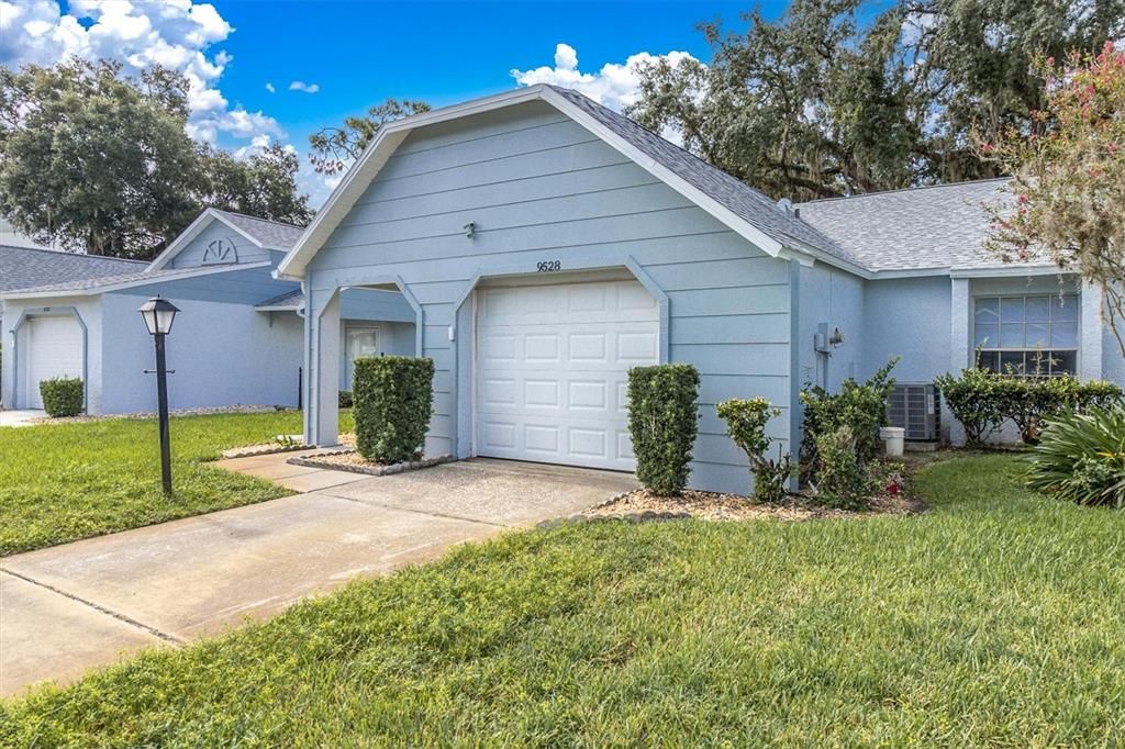 For Sale: $224,900 (2 beds, 2 baths, 1135 Square Feet)