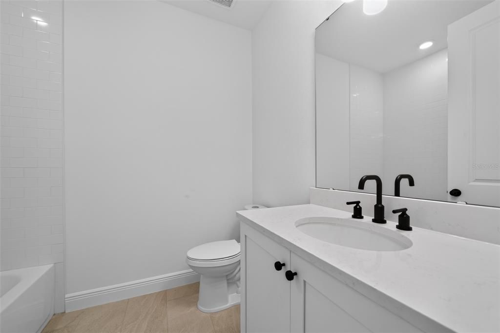 En Venta: $556,256 (3 camas, 2 baños, 1649 Pies cuadrados)