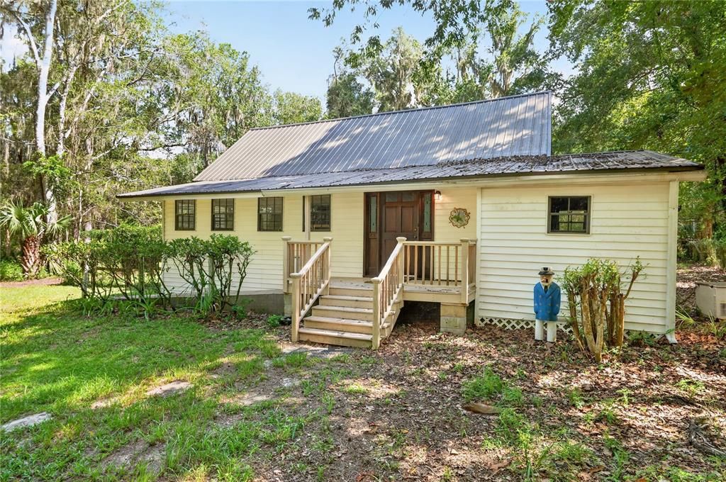 На продажу: $349,900 (3 спален, 2 ванн, 1966 Квадратных фут)