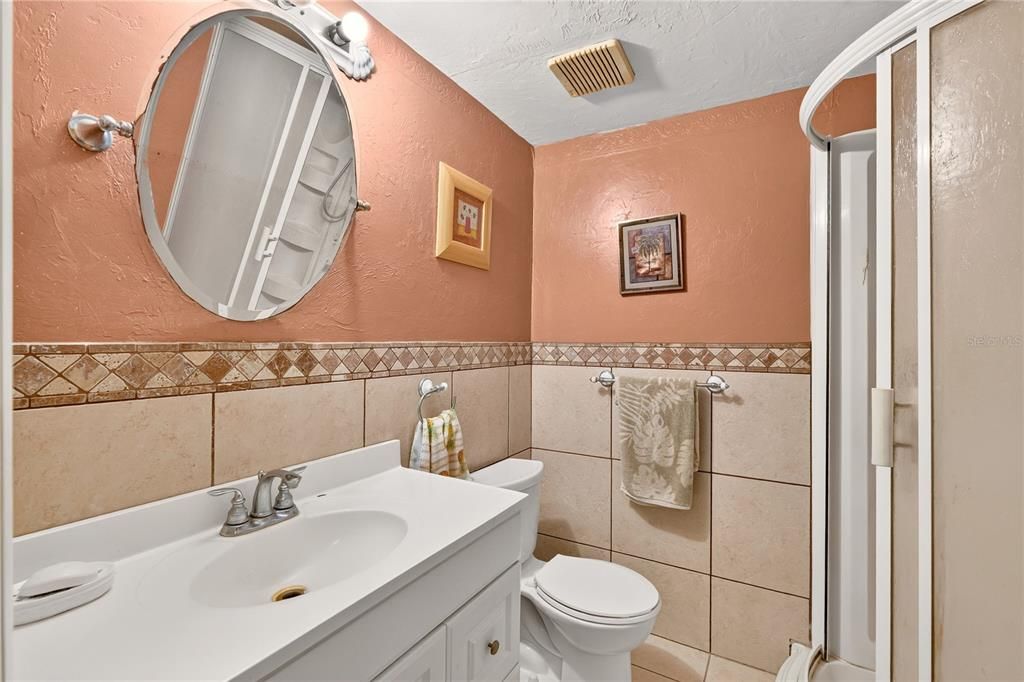 На продажу: $349,900 (3 спален, 2 ванн, 1966 Квадратных фут)