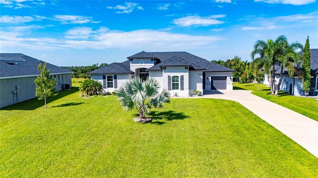 For Sale: $779,000 (3 beds, 3 baths, 3057 Square Feet)