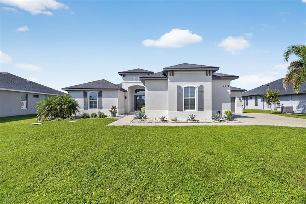For Sale: $779,000 (3 beds, 3 baths, 3057 Square Feet)