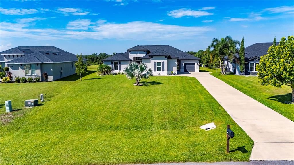 For Sale: $779,000 (3 beds, 3 baths, 3057 Square Feet)