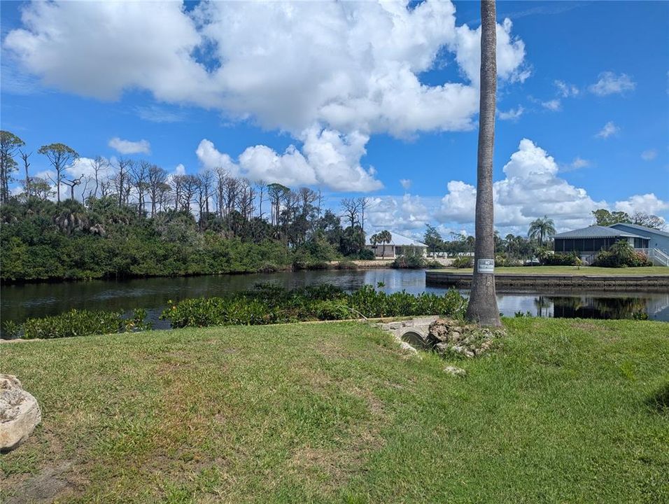 En Venta: $877,000 (3 camas, 3 baños, 1928 Pies cuadrados)