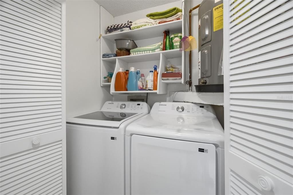 For Sale: $155,000 (2 beds, 2 baths, 1114 Square Feet)