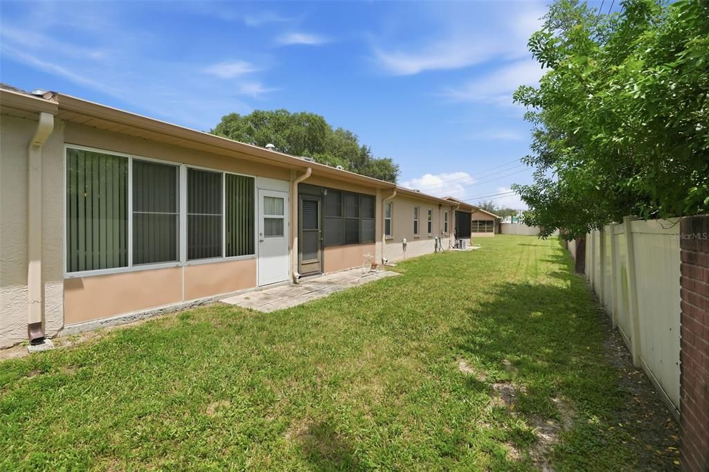 For Sale: $155,000 (2 beds, 2 baths, 1114 Square Feet)