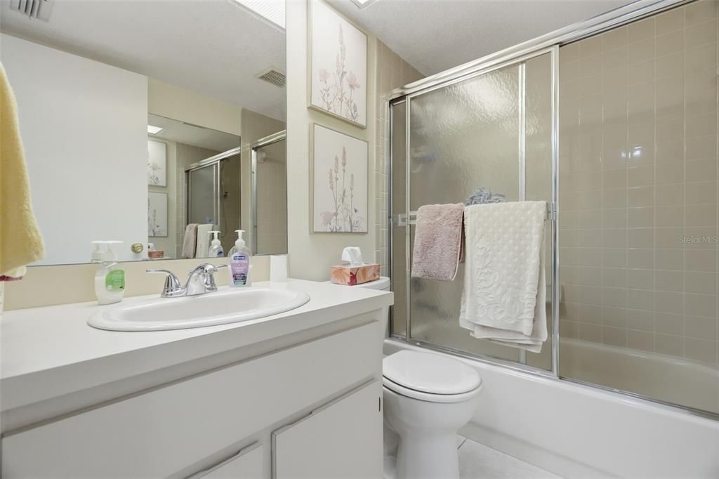For Sale: $155,000 (2 beds, 2 baths, 1114 Square Feet)