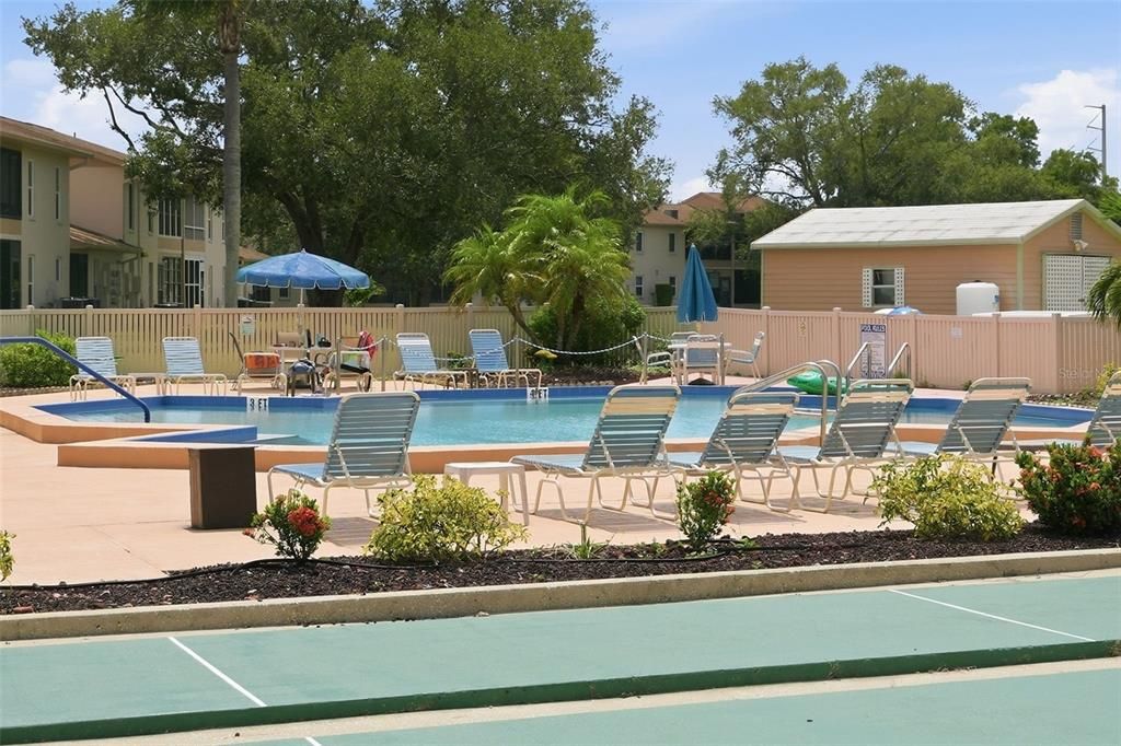 For Sale: $155,000 (2 beds, 2 baths, 1114 Square Feet)