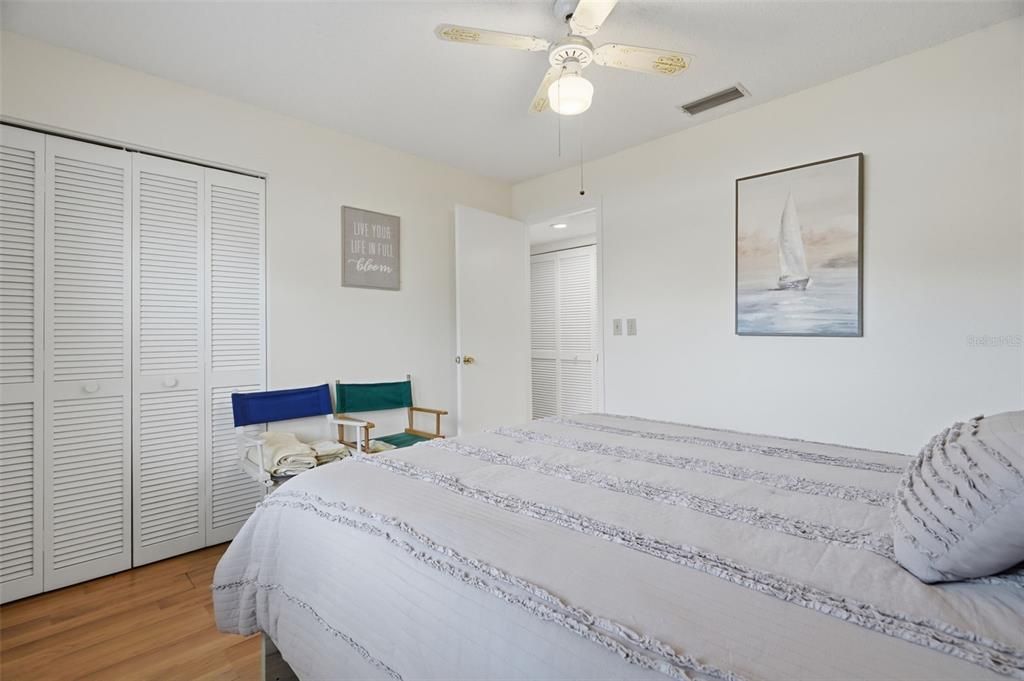 For Sale: $155,000 (2 beds, 2 baths, 1114 Square Feet)