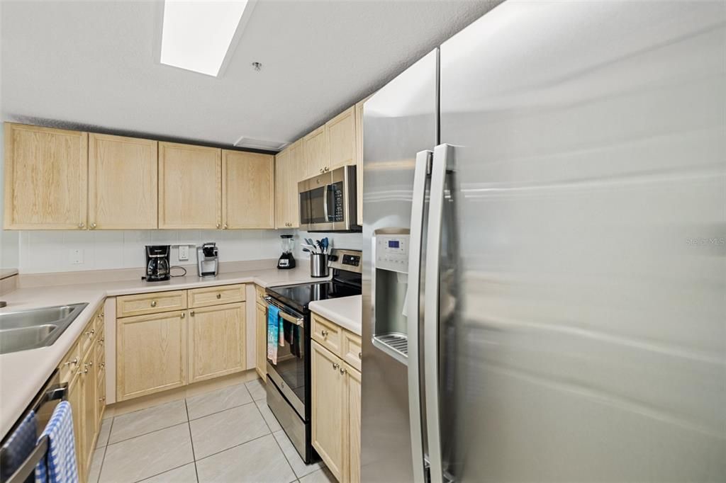 En Venta: $405,000 (2 camas, 2 baños, 1280 Pies cuadrados)