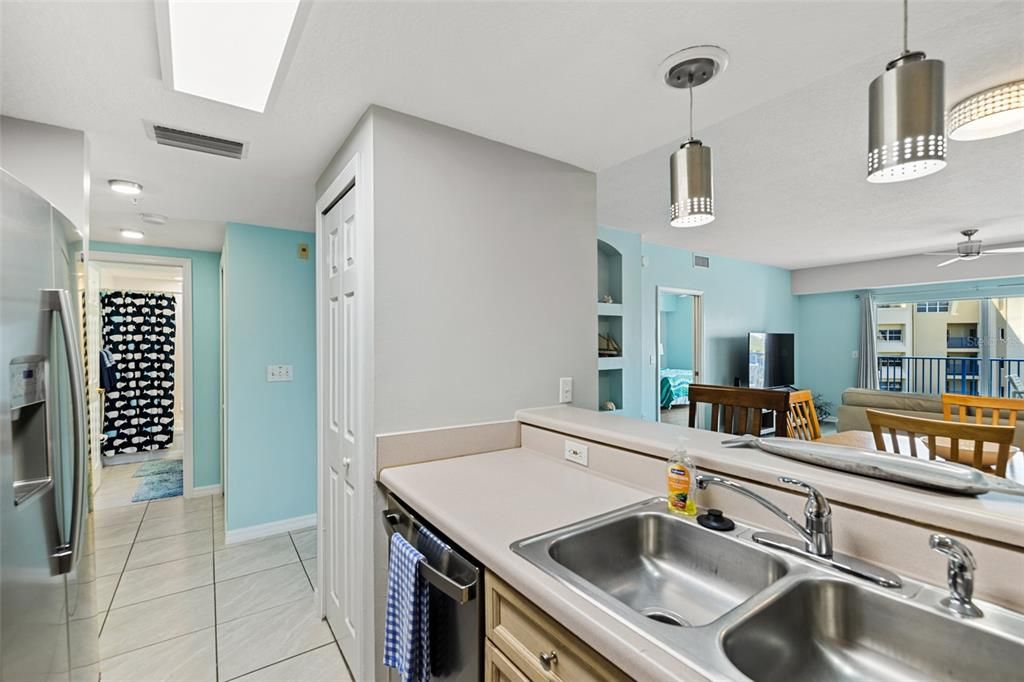 En Venta: $405,000 (2 camas, 2 baños, 1280 Pies cuadrados)