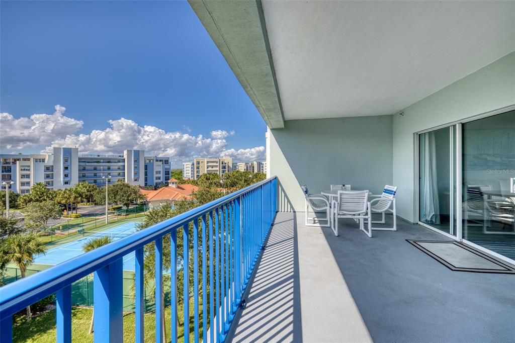 En Venta: $405,000 (2 camas, 2 baños, 1280 Pies cuadrados)