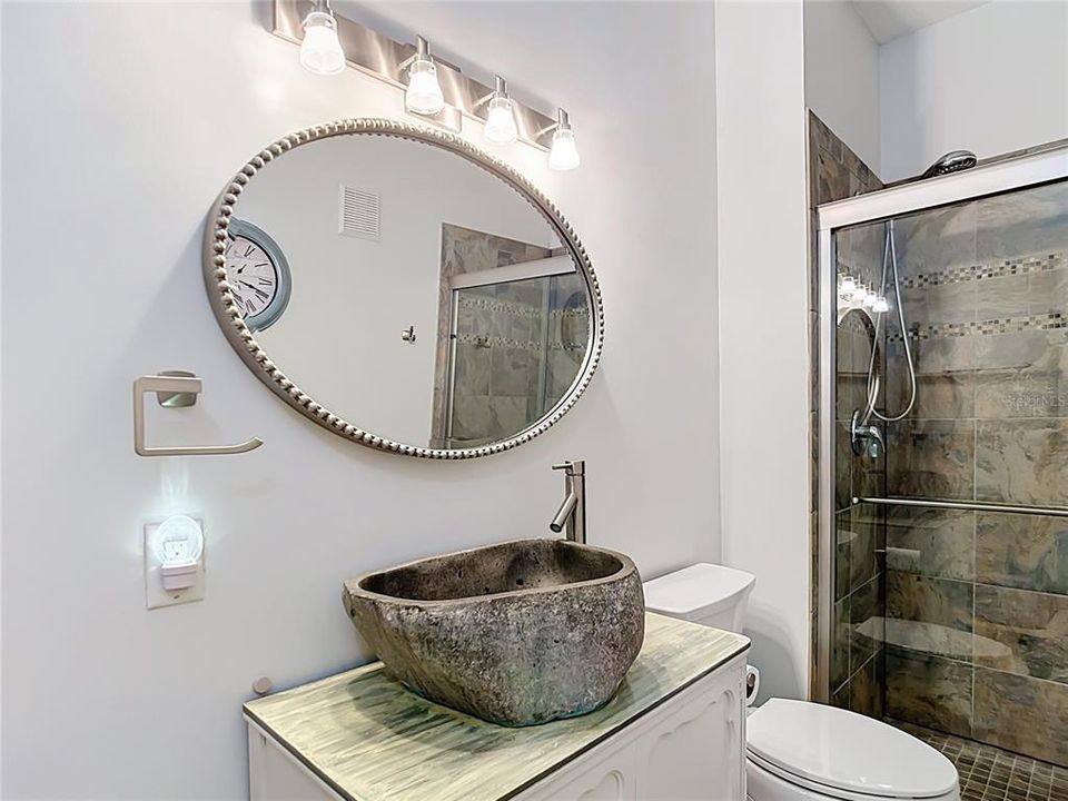 For Sale: $310,000 (1 beds, 1 baths, 830 Square Feet)