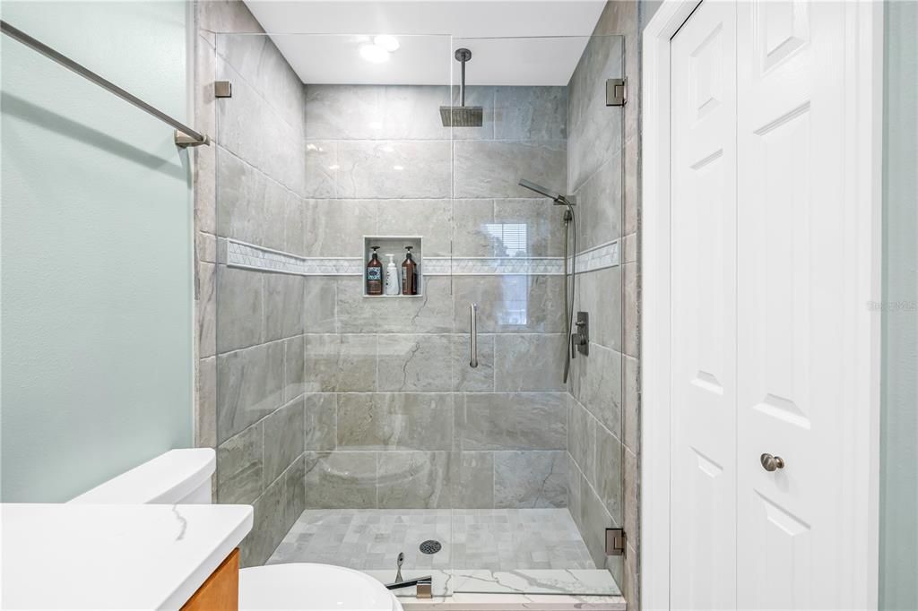 En Venta: $1,449,000 (4 camas, 3 baños, 3348 Pies cuadrados)