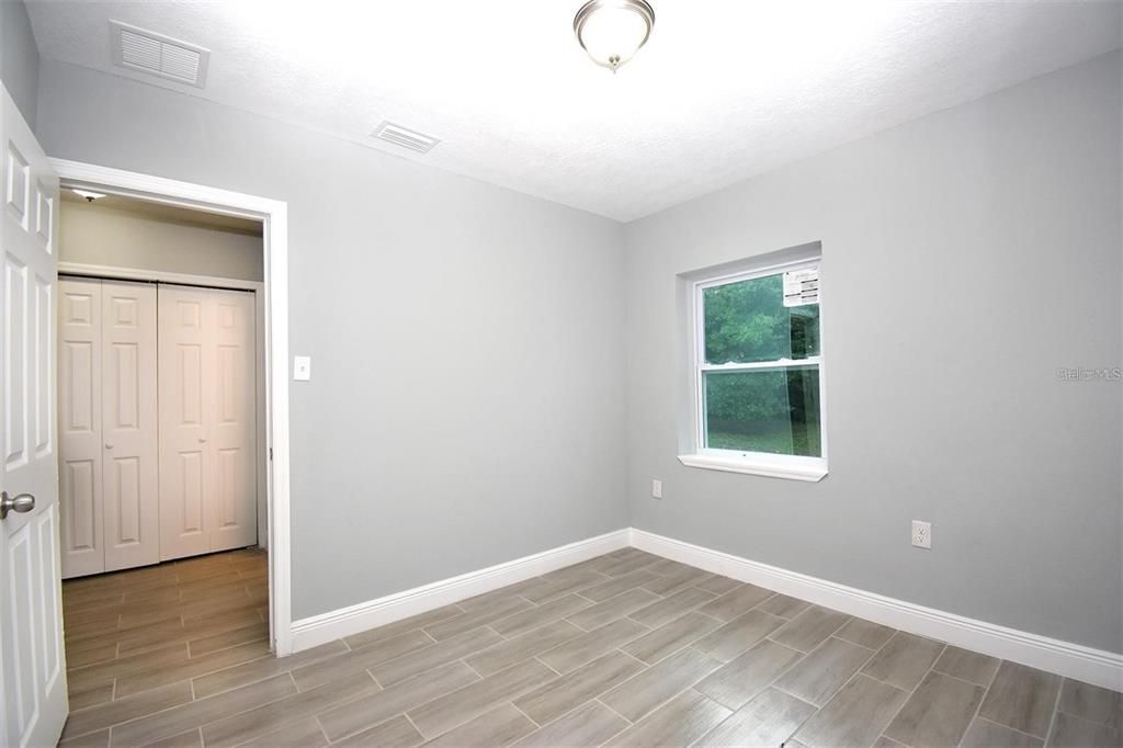 For Sale: $289,900 (3 beds, 2 baths, 996 Square Feet)