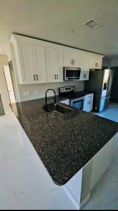 En Venta: $335,000 (3 camas, 2 baños, 1080 Pies cuadrados)