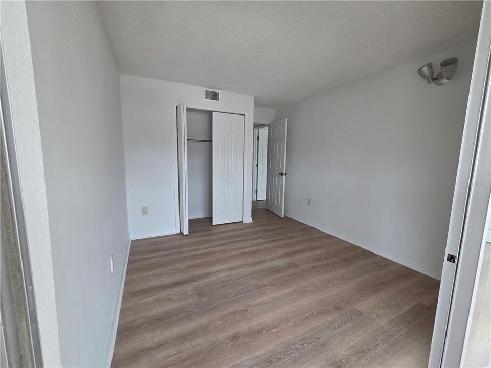 For Sale: $130,000 (2 beds, 2 baths, 1088 Square Feet)