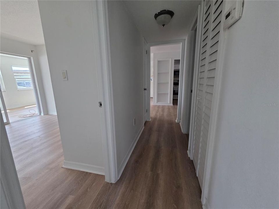 For Sale: $130,000 (2 beds, 2 baths, 1088 Square Feet)