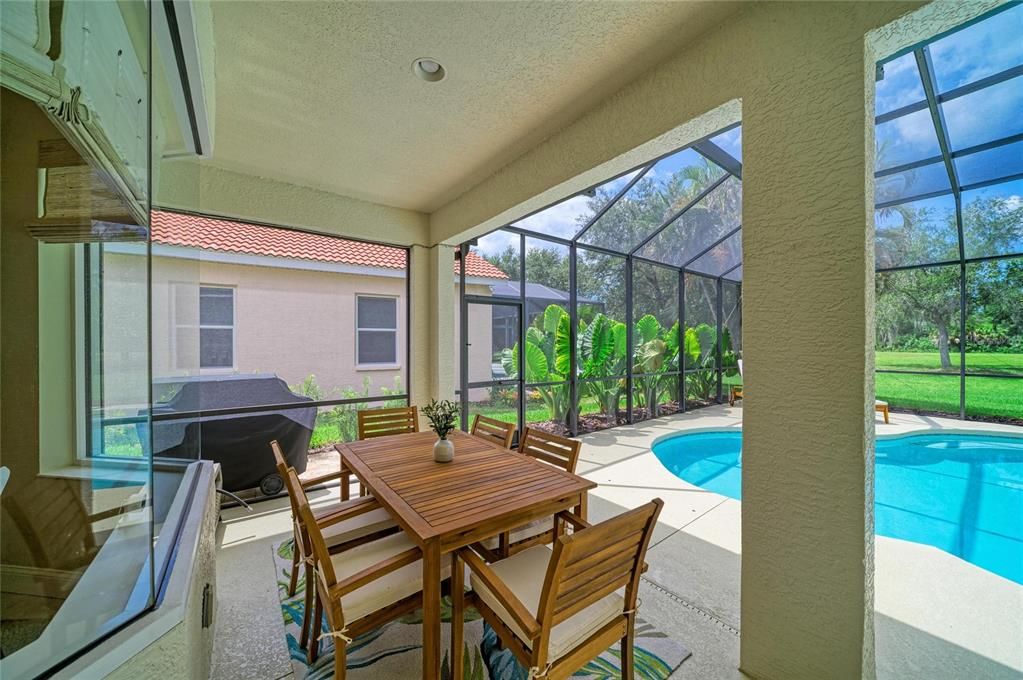 En Venta: $599,000 (3 camas, 2 baños, 1894 Pies cuadrados)