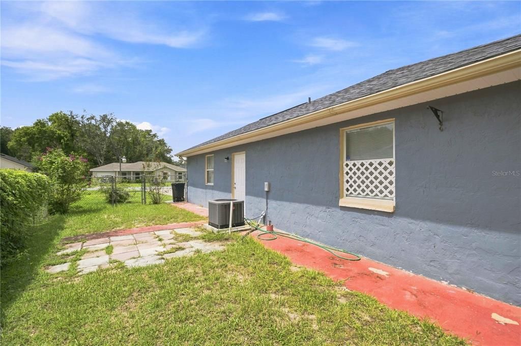На продажу: $187,000 (3 спален, 2 ванн, 1144 Квадратных фут)