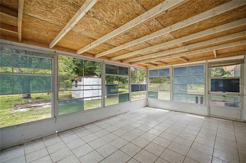 На продажу: $187,000 (3 спален, 2 ванн, 1144 Квадратных фут)