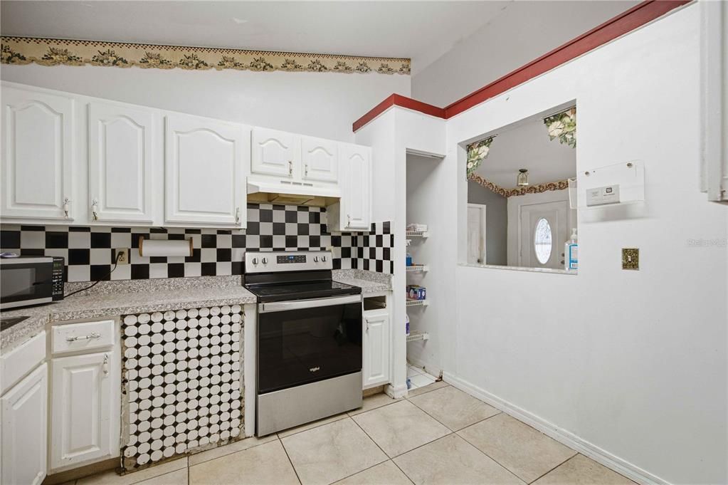 На продажу: $187,000 (3 спален, 2 ванн, 1144 Квадратных фут)