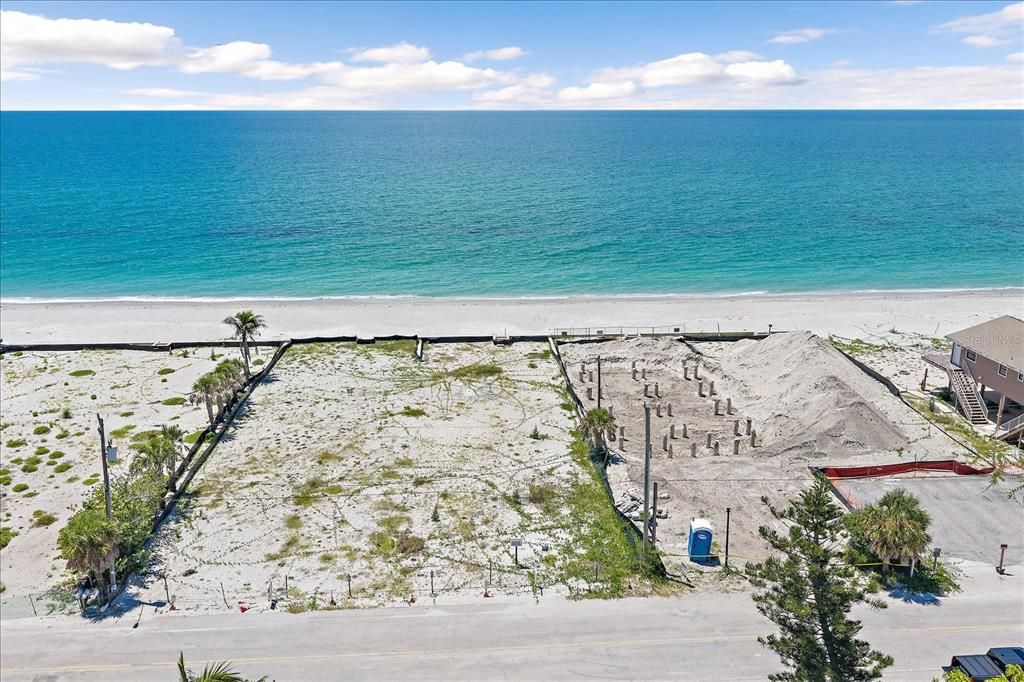 На продажу: $1,249,000 (0.25 acres)